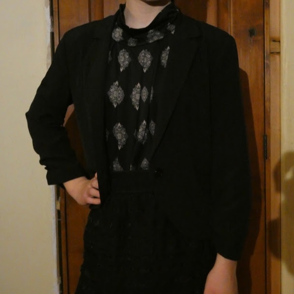 High neck blouse (size small) - Picture 3 of 3